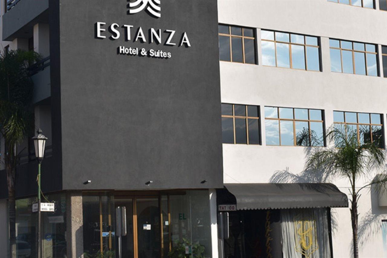 Estanza Hotel & Suites Morelia Exterior photo